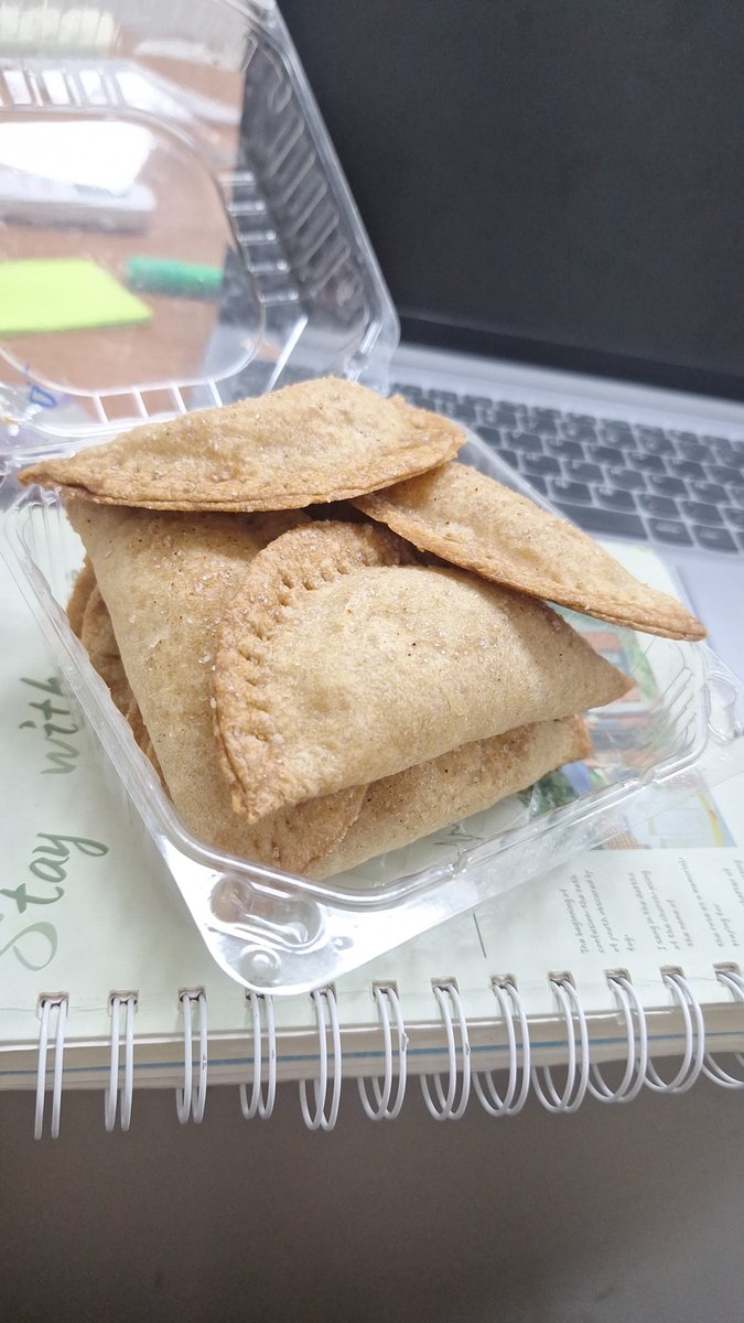 lvaroSebastian5's tweet photo. @unachicaserena_ Entiendo, a las mujeres no les gustan las empanadas de piña https://t.co/H2MMxuRqdF