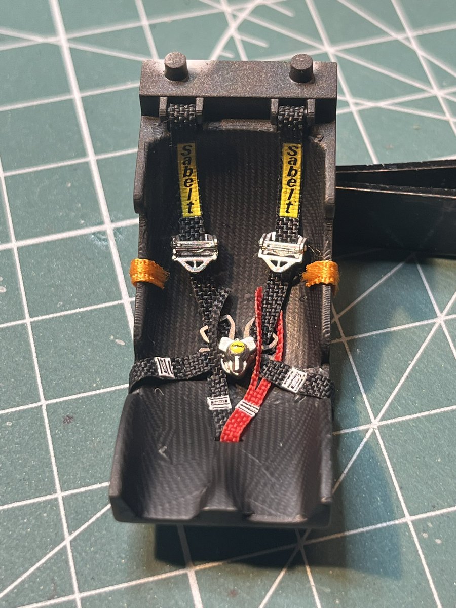 sass1120112's tweet photo. newscratch 1/20 SF26
シートベルトを修正したついでにレスキューベルトの追加を行って軽くディテールアップしてみました汗
#newscratch #ニュースクラッチ #finishers #フィニッシャーズ #modelgarageromu #モデルガレージロム https://t.co/5H4UE9dRs7