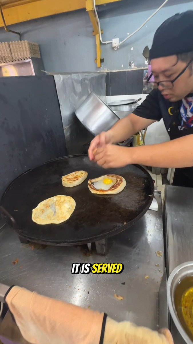 ChristieSc91968's tweet photo. Cuaca KL hari ni panas teruk betul. Dah lapar pukul 4 tapi takde mood masak. Korang biasanya settle dengan apa, roti canai atau nasi goreng je? https://t.co/MA1WpXi0Tn