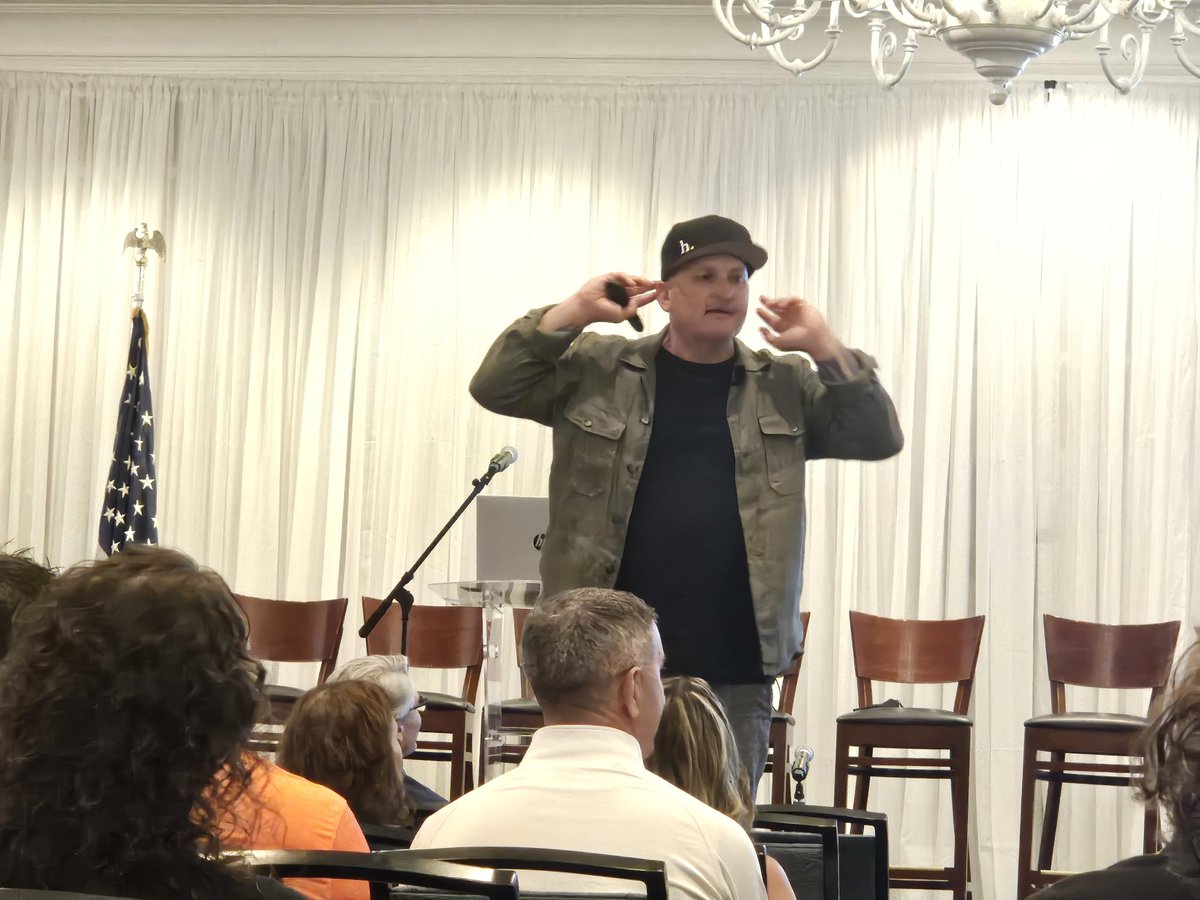 DrWhalen3's tweet photo. Fantastic Keynote by @brewerhm today @MSAA_33 Summer Institute! Also enjoyed his presentation "Relentless Leadership-Disrupting the Educational Norms." #MSAASI https://t.co/xjbDNaf7UY