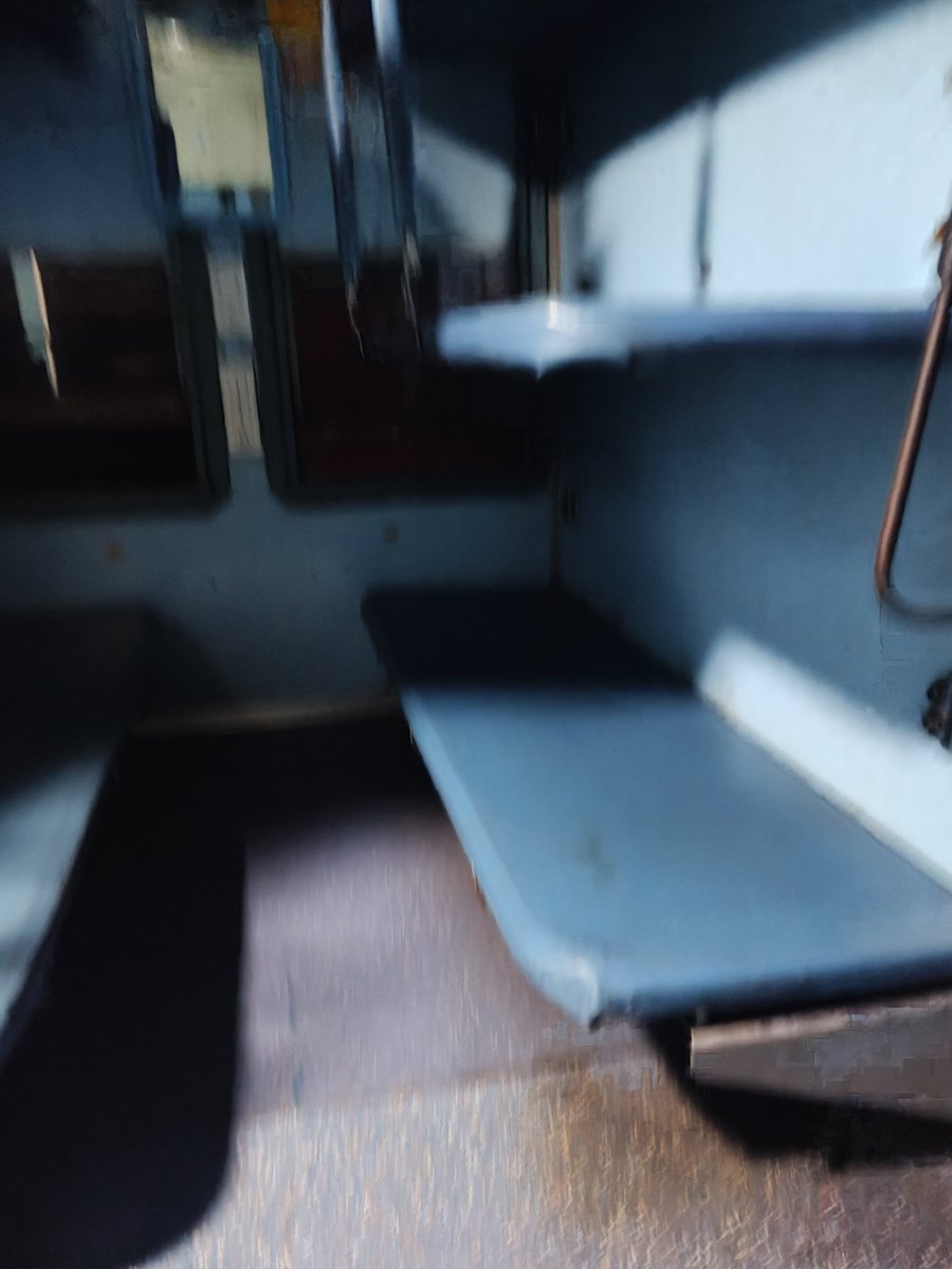 GhoshCeodesk's tweet photo. @MinisterRailway
@EasternRailway
@PMOIndia
@HMOIndia
I am in train frm Malda, Sealdha. Am in big trouble in dangerous situations sups to gt murder my family r involved to kill me along with TT, CRPF, Gundas etc continuos threatening me. Please help save me https://t.co/vxM89kWLcI