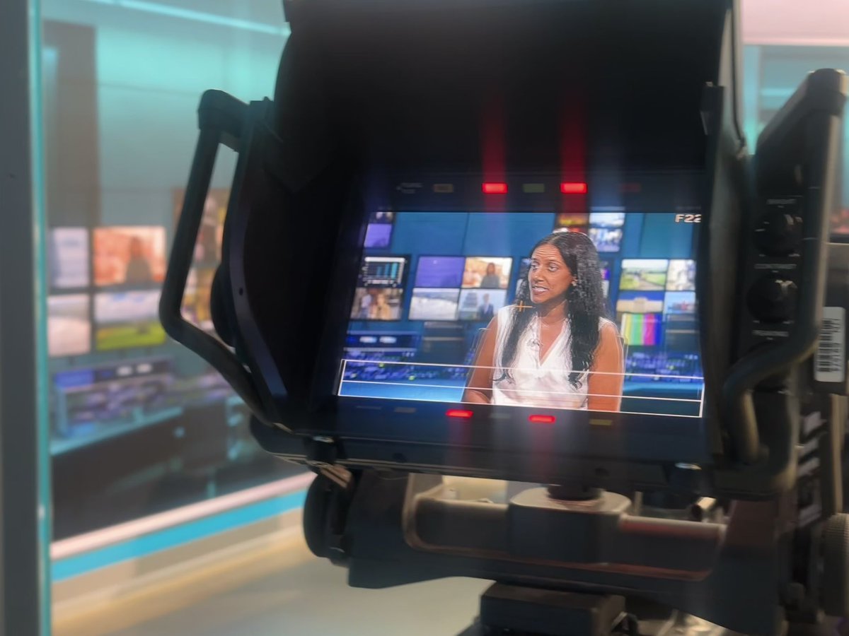 ShivaniM_KC's tweet photo. The media coverage of our @ImperialMed  paper today was everything I could possibly hope for having spent many years raising awareness around early-onset type 2 diabetes 

I am so very grateful to my co-authors and to everyone who recognised the importance of the work 🙏🏼🙏🏼

We were showcased by #BBCNews, #ITN, #Womenshour on Radio 4, BBC #radio5Live and #TimesRadio to name a few plus many newspapers 

Here I am looking earnest on ITN news this lunch time! And of course a selfie with the lovely Nina Hossein -  amazing experience!