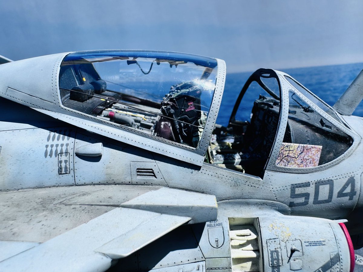 asmo4u's tweet photo. 1/32 A-6E finished. Took these outdoor pic yesterday. https://t.co/LLCdXRCqLh