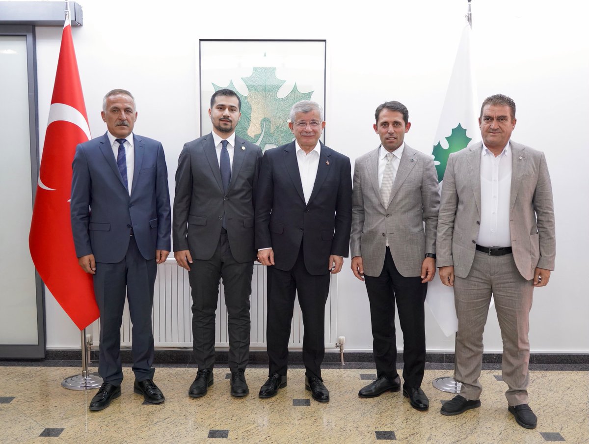 yesilyurt_'s tweet photo. Teşkilat Başkan Yardımcılığı görevine Av. Mahmut Burak Helvacı atanmıştır. Sayın Helvacı'ya yeni görevinde başarılar diliyor, bu sorumluluğun teşkilatımıza ve ülkemize hayırlı olmasını temenni ediyorum.
@GelecekPartiTR @Ahmet_Davutoglu @AvBurakHelvaci https://t.co/AJI4Wlf0Sv