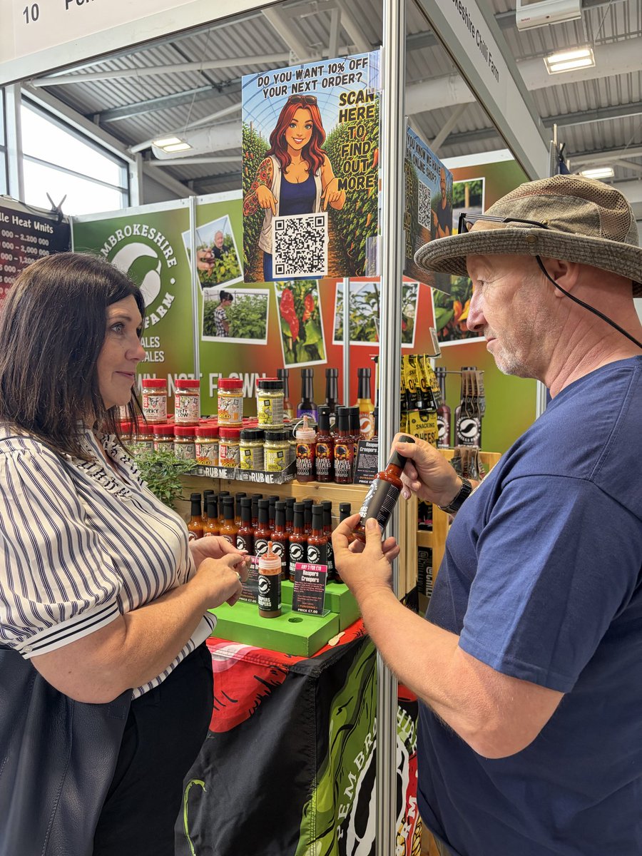 ReformClaire's tweet photo. It was a pleasure to visit Pembrokeshire Chilli Farm and Barti Rum at the Royal Welsh Food Hall, where we spoke about the innovative and entrepreneurial spirit that exists throughout our communities. https://t.co/G2JBh96Ydh