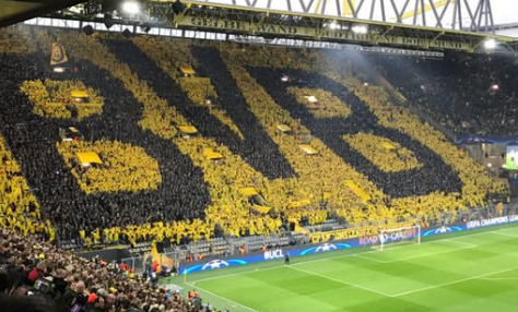 TempiRossoneri's tweet photo. #Karetsas sembra essere più vicino al Borussia Dortmund: la nuova offerta del club giallonero ammonta a 32 milioni + bonus + partecipazione sui diritti di riacquisto. #calciomercato https://t.co/JhN3lnPmzm