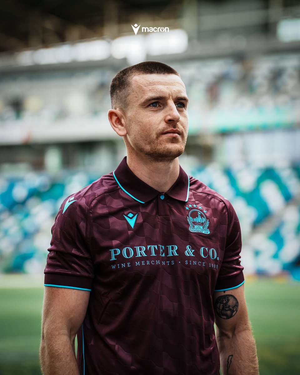 OfficialBlues's tweet photo. Our new 𝐚𝐰𝐚𝐲 𝐤𝐢𝐭 has arrived ✨️

Linfield will don maroon away from home for the first time since 2012.

#COYB #AFJ https://t.co/0PjogBqVJ4