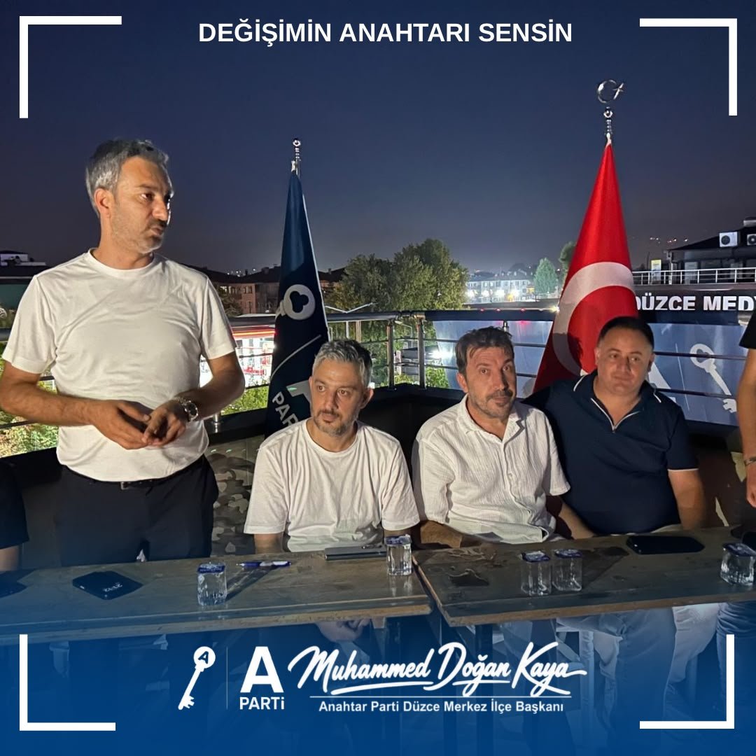 apartiduzceilce's tweet photo. 🔑 Anahtar Parti Düzce Merkez İlçe olarak haftalık teşkilat toplantımızı, İl Başkanımız Metin Topal'ın sürpriz ziyaretiyle büyük bir coşku ve motivasyon içerisinde gerçekleştirdik.

Birlik ve beraberliğimizden aldığımız güçle, teşkilat çalışmalarımızı kararlılıkla sürdürüyoruz.. https://t.co/oPyQCvRpfZ