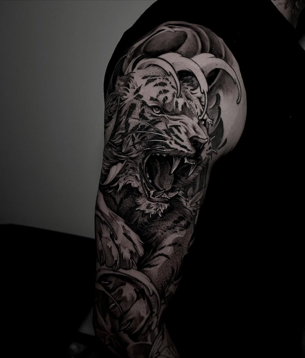 alvezart's tweet photo. ⚖️
.
.
. @orientestudiotattoo 

#tattoo #tattoos #tatuajes #tatuaje #london https://t.co/I9vXuKK3r5