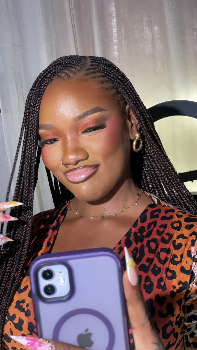 _luhceey's tweet photo. Didn't do cut crease anymore because I was trying to match her outfit.

These are screenshots from videos. (Unedited)

Location: Ojo, Lagos State.

Please help me rt this. ❤️❤️ https://t.co/ok8u6Rr1lg