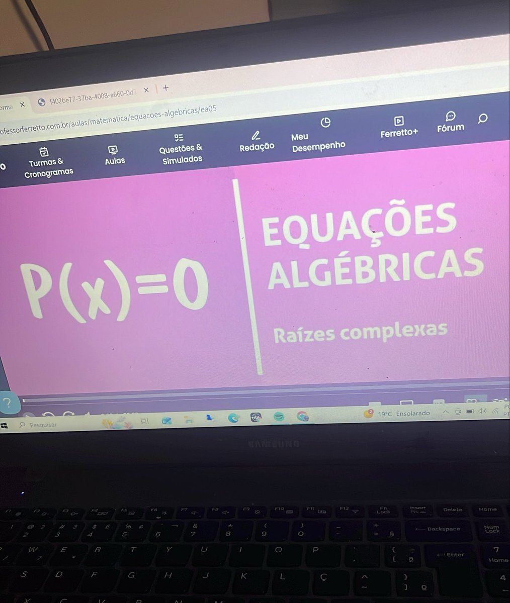 study_anaj's tweet photo. dia de acabar os conteúdos de matemática pro pas 🥳🥳🥳🥳 https://t.co/deuv4gakwV