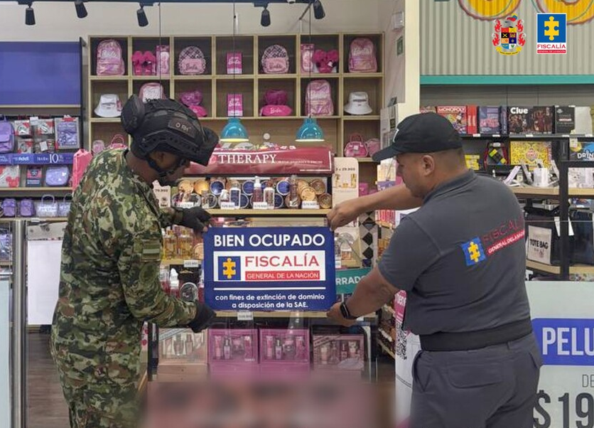 minuto60com's tweet photo. #Judicial | Ocho procesados en el caso Lili Pink se declararon inocentes de los cargos por presunto contrabando, lavado de activos y concierto para delinquir.

La investigación de la Fiscalía continúa en curso.

🧵 Abrimos hilo https://t.co/q8AiRM77zT