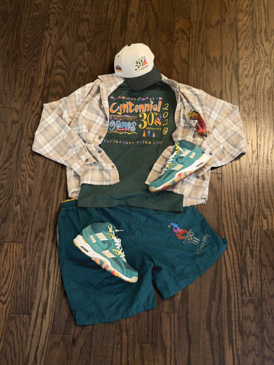 taylormadegq's tweet photo. the South got something to say 🗣️🎚️🔊

new heat from @atl1996apparel otw #comingsoon 🏆 https://t.co/c1yKDvSewe