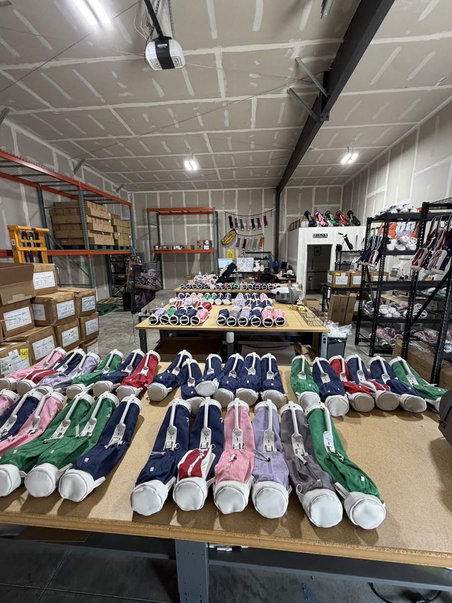 tylerjohnson_59's tweet photo. Invested in 150 toddler golf bags 3 years ago.

Took money from our
savings and some money from old bonds I found after my grandpa passed away.

Bootstrapped our way out of the garage and into a little warehouse shop with two embroidery machines.

Those 150 kid golf bags were the best risk of my life.