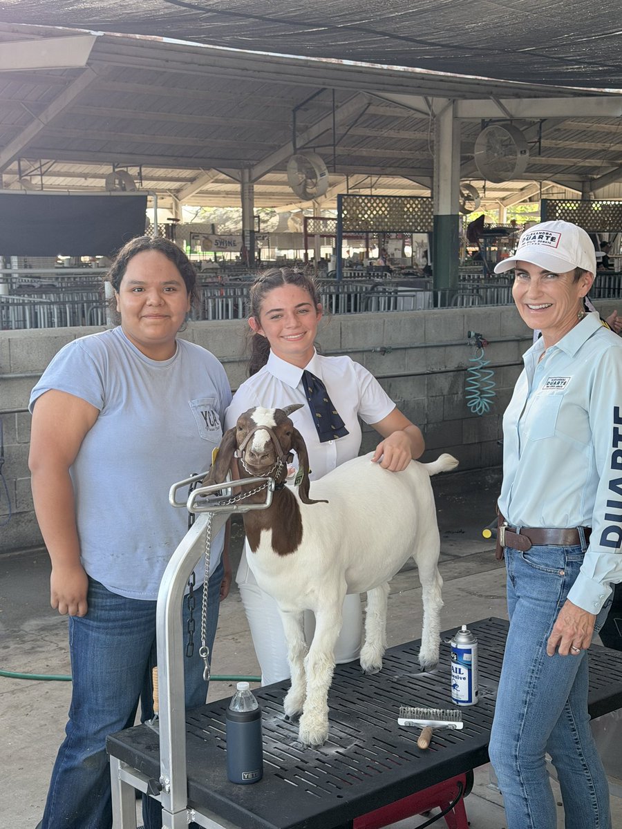 AlexandraSenate's tweet photo. It’s always a great time meeting with people at one of the Central Valley’s iconic events — the Stanislaus County Fair! https://t.co/HAUPzjtlbx