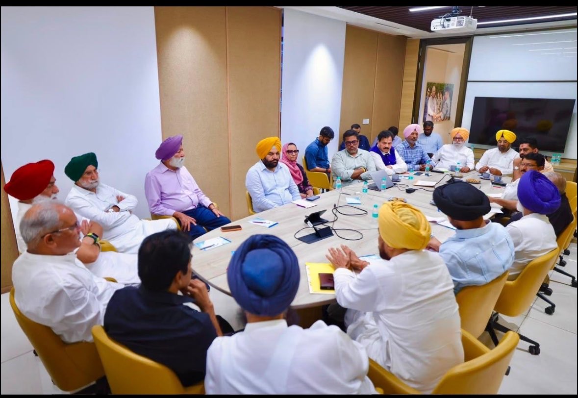 kuljitnagra1's tweet photo. Attended the crucial @INCIndia strategy meeting in Delhi today- message is loud and clear: Punjab wants change, and Congress is ready to deliver in 2027!

People are fed up with hollow promises and failed governance. Farmers, youth, and every section of society are demanding accountability not PR stunts.

We are united, energized, and battle-ready.

In 2027, Punjab will choose performance over propaganda- Congress is the only credible alternative! ✊🔥

#PunjabCongress #Mission2027 #CongressReturns

@kcvenugopalmp 
@RajaBrar_INC 
@bhupeshbaghel 
@Partap_Sbajwa 
@RahulGandhi 
@kharge 
@INCPunjab 
@DrAmarSinghINC