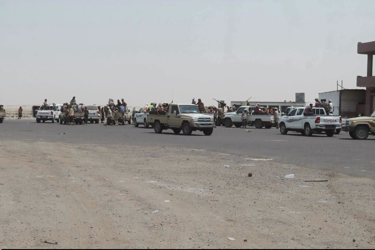 Aden_First1's tweet photo. قبائل مأرب لم يكتفوا بأن يكونوا متقطعين لأبناء الجنوب فذهبو لقتل ابنائنا غدراً  
غداً قررت قبائل الصبيحة دعوى قبلية لكل قبائل الصبيحة في خور العميرة مديرية المضاربة ورأس العارة وذلك من اجل اتخاذ قرارات تصعيدية ضد قبائل الجوف ومأرب الذي غدرو بأبنائنا . 
#رماه 
#حضرموت https://t.co/WrP0Jg1QbF