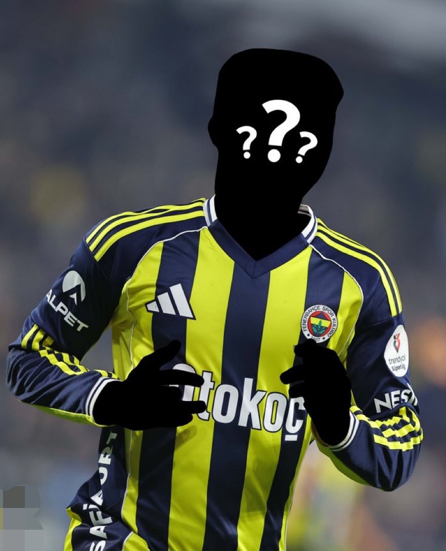 GolSP0R's tweet photo. "Kanat da oynayabilen bir santrfor alacak Fenerbahçe. Bir forvet oyuncusu alacak, kanatta oynayacak, santrfor da oynayacak. Bununla ilgili çalışmalar var şu anda.

Marcus Rashford şu anda Manchester'la kampa gitmek, kalabiliyorsa Manchester'da kalmak, kalamıyorsa ondan sonra seçeneklerine bakmak istiyor." 

 (Yağız Sabuncuoğlu)