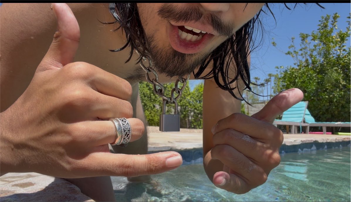 jbate02's tweet photo. Lil buddies pool day https://t.co/2cMx92F7eH