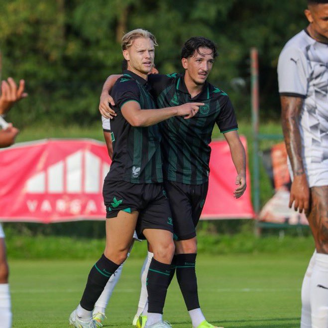 brndemir0's tweet photo. Konyaspor, Morten Bjørlo ile yollarını ayırdı

Tüm alacaklarının ödendiğini belirten Konyaspor’a rağmen maaşının eksik yatırıldığını öne sürerek sözleşmesini tek taraflı feshetti.

Konyaspor yasal süreç başlattı! https://t.co/x1wMsqoVtr