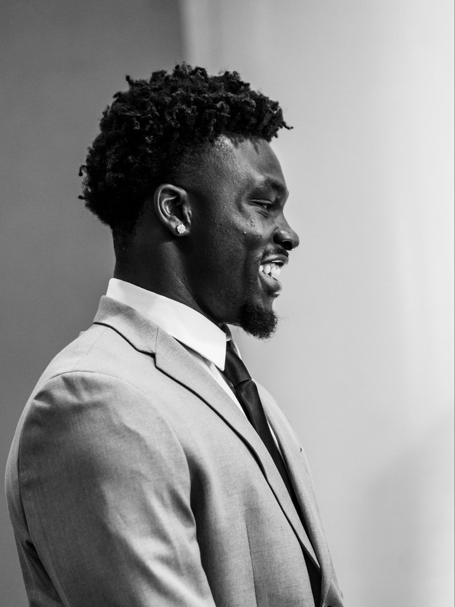 GatorsFB's tweet photo. RB1 🤙

@1vibesjay | #SECMD26 https://t.co/1fXXrke3yl