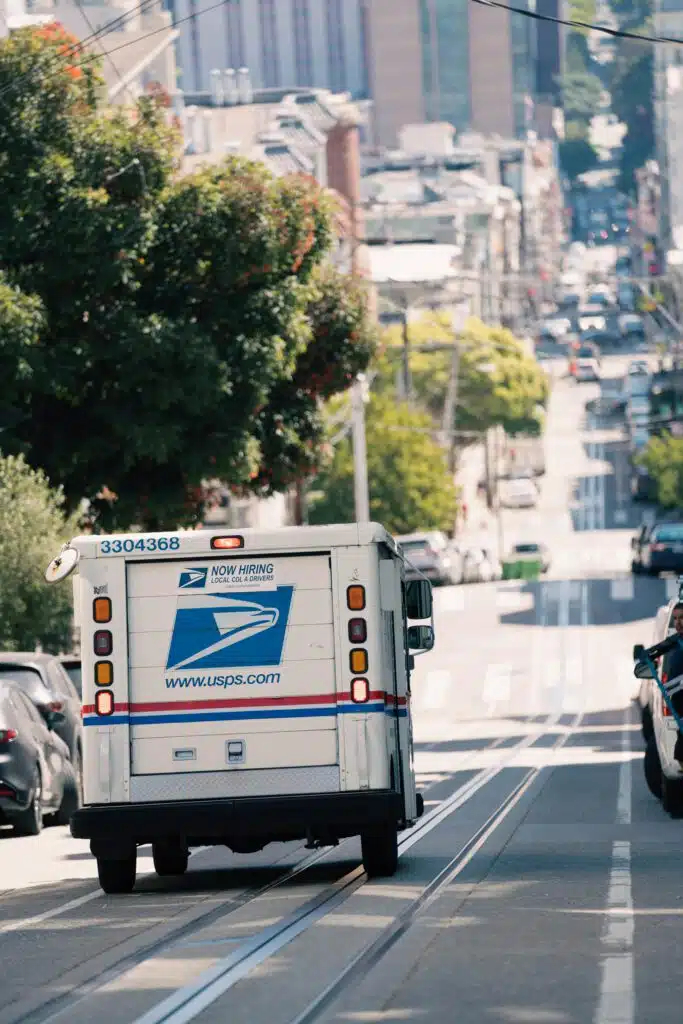postalbluebook's tweet photo. Retirement comes with a lot of decisions, but you don't have to make them alone!

Whether you have questions about your pension, TSP, FEHB, Medicare, Social Security, or retirement paperwork, our team is here to help you understand your options and move forward with confidence 📫 https://t.co/6Ec3Ztfbuh