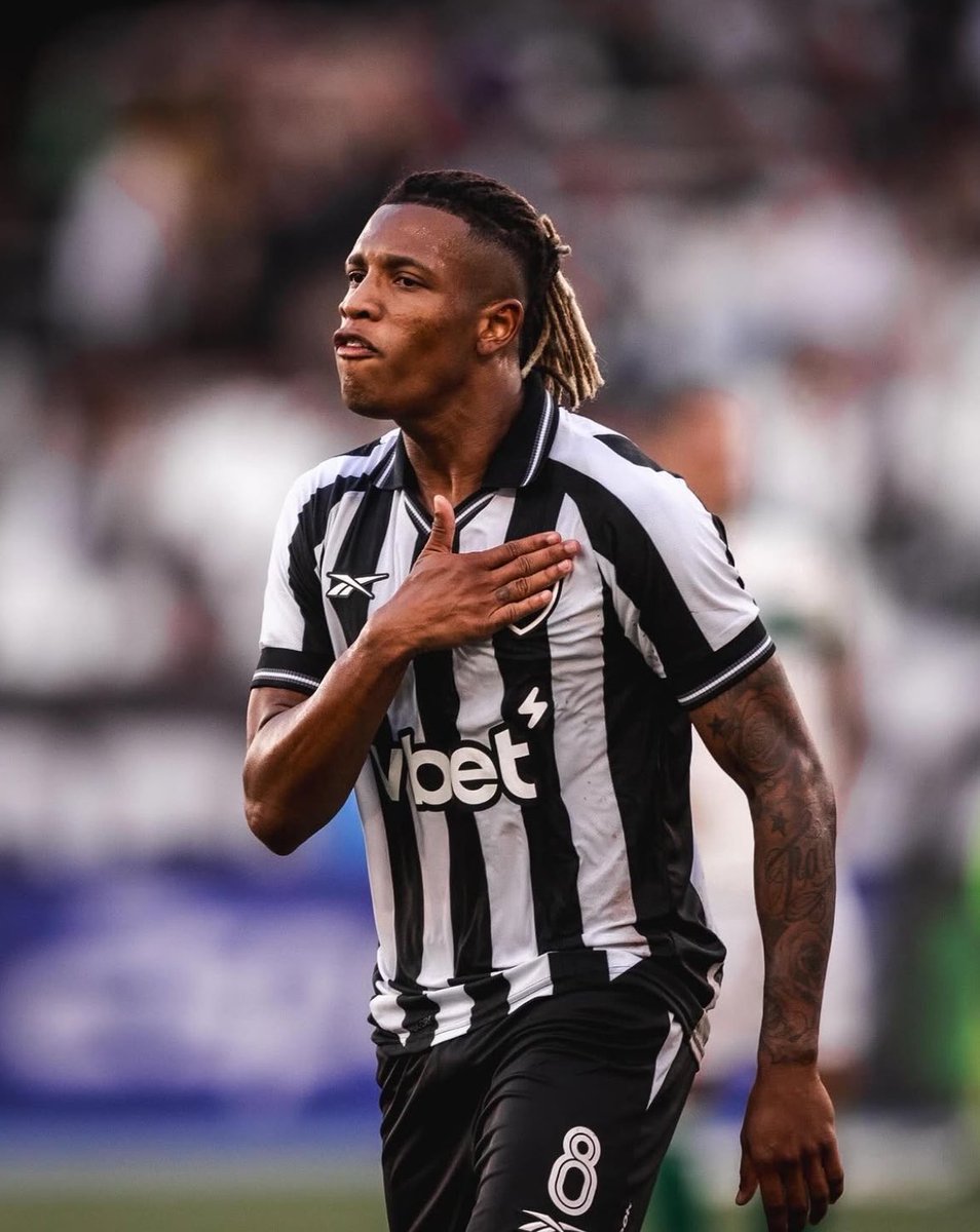informafogo's tweet photo. Danilo deve ser TITULAR contra o Vitória.

— @jotapfragoso https://t.co/G0enNPpP4u