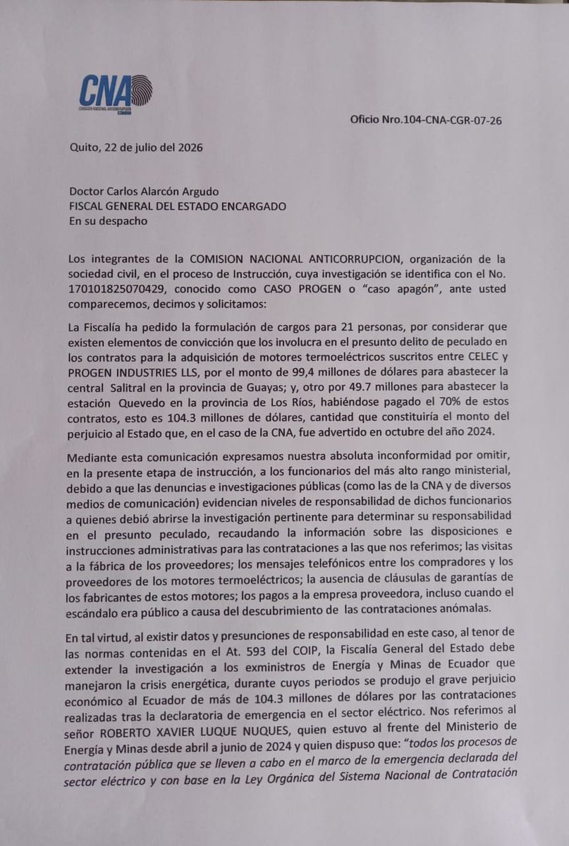 lahistoriaec's tweet photo. Que nadie se baje de la estafa.📌La Comisión Anticorrupción @CNACEcuador  acudió a la Fiscalía y exigió que en el caso Progen se investigue al ministro Roberto Luque y a la exministra Inés Manzano, quien ordenó cinco pagos para adquirir la chatarra que no sirvió para nada. Vide@o de @enindefension