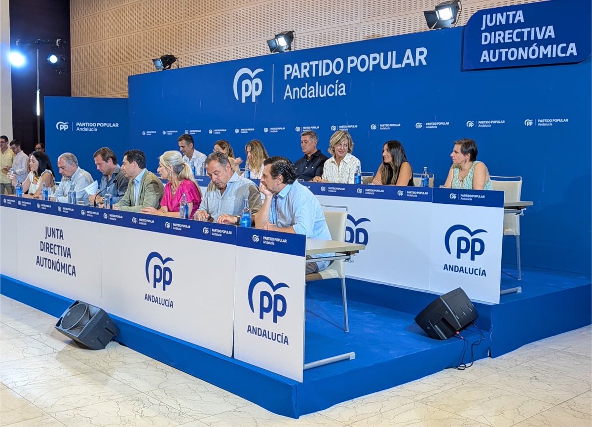 Patricia_Pozo_'s tweet photo. La vía andaluza liderada por @JuanMa_Moreno funciona y está más fuerte que nunca. 

En el @ppandaluz y, por supuesto en el @PPdeSevilla, no vamos a descansar con un solo propósito: seguir haciendo de Andalucía un gran referente de prosperidad. https://t.co/OcRUVUzeBb