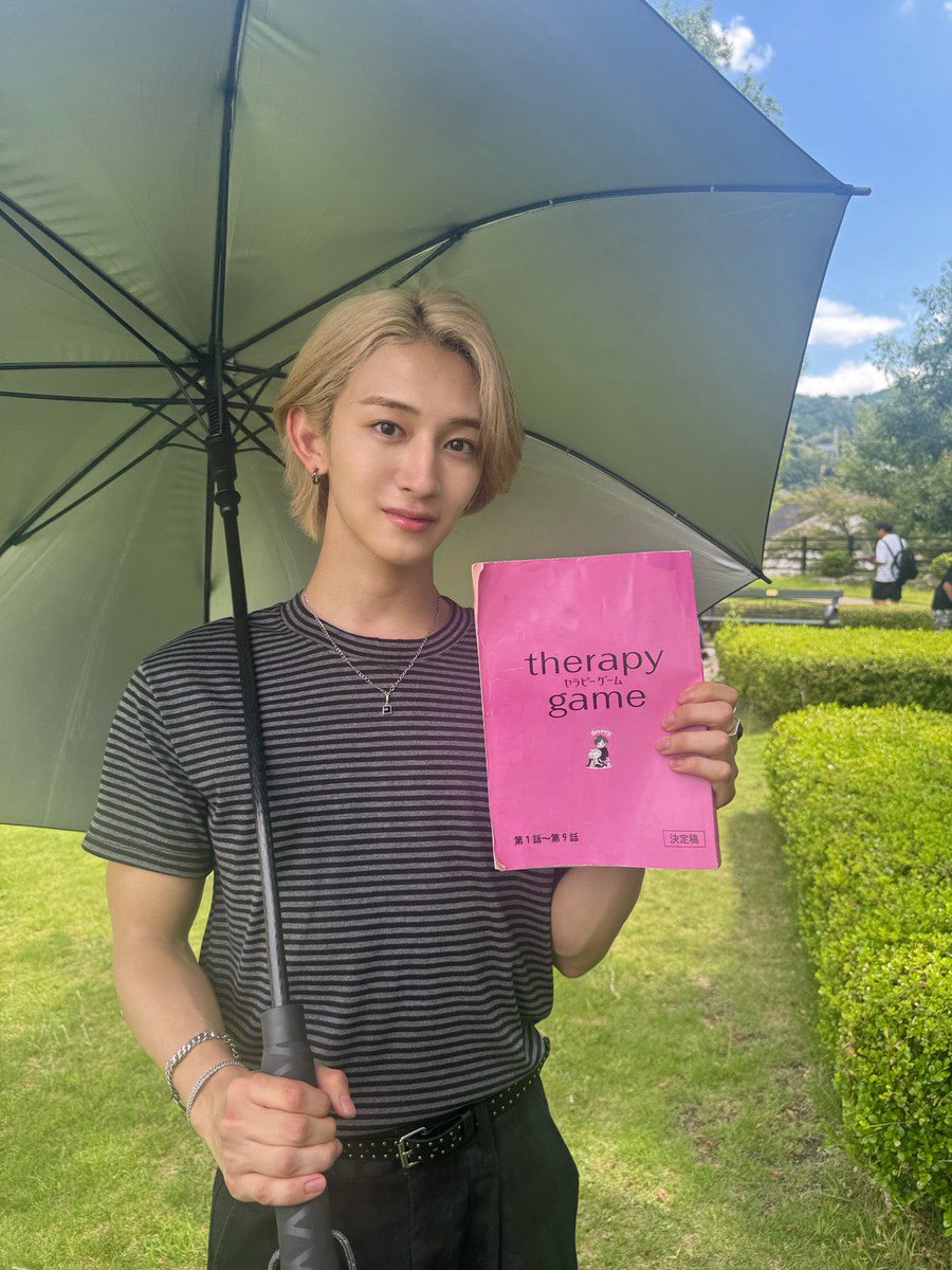 summer_seeds's tweet photo. 台本、びっしり付箋ランくん
読み込みナオちゃん　ランナオ尊い
グループに俳優（女優）業してるのが
2人いると何かと助け合えて良さそう😭 https://t.co/8KPQwvmW2e