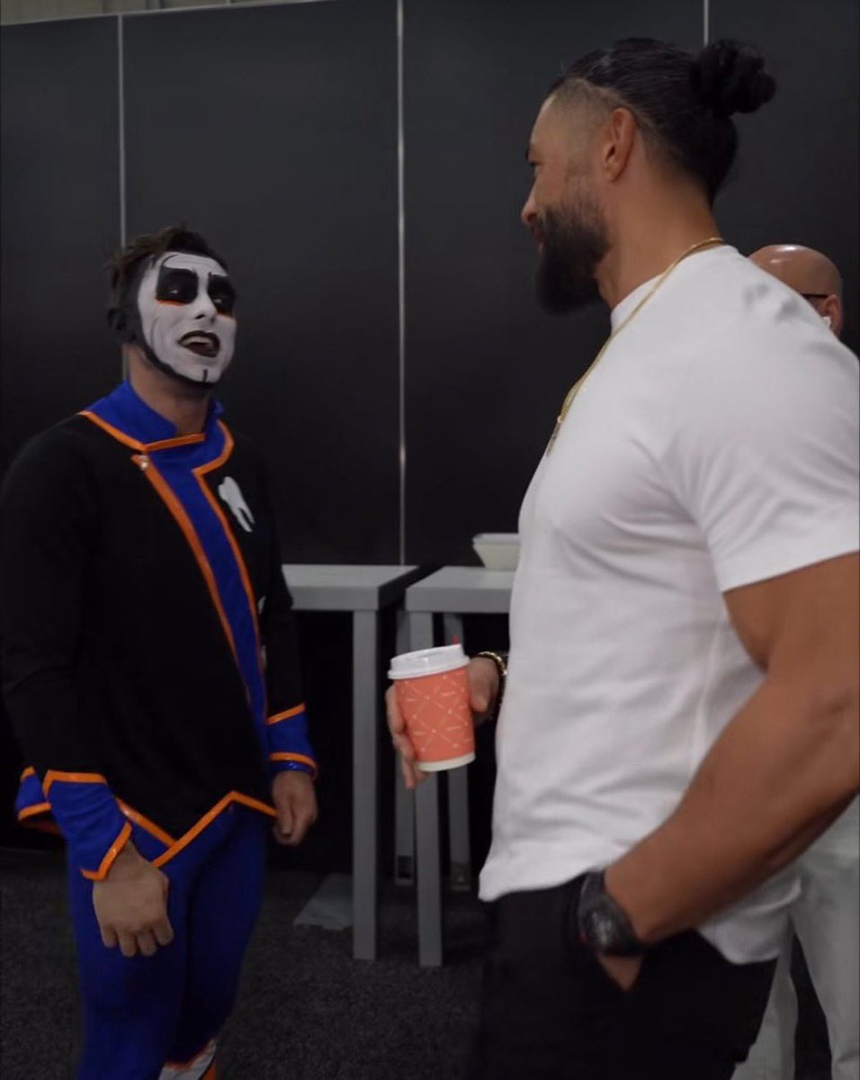 Fightful's tweet photo. Roman Reigns and Danhausen! https://t.co/kmb5VtO8zr