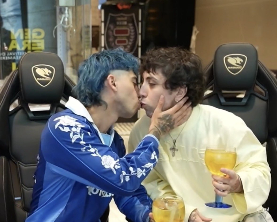 mrtuski0's tweet photo. he visto a gente shipear por mucho menos JSJSJSJJAAJJ https://t.co/QRMhTHmYrp