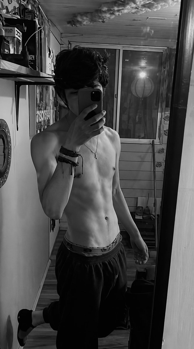 tigguelo's tweet photo. lamas reciente lol jdjd  #chile #talca #gay https://t.co/EQr9xtZu8K