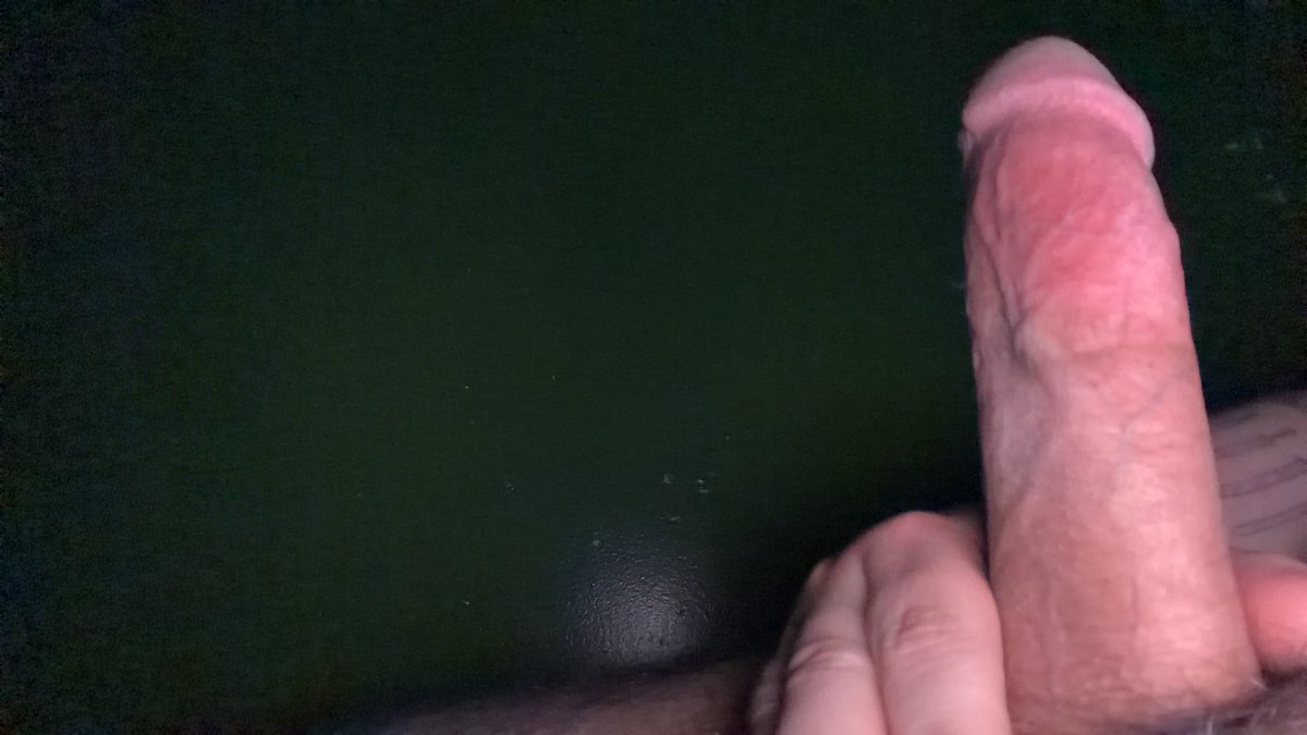 Kingv4mp42069's tweet photo. hey guyz 
24 m bi !
dms open for anybody tbh 
always horny or down to just chat
like+rt for mutual! https://t.co/KuxJFkrOLE