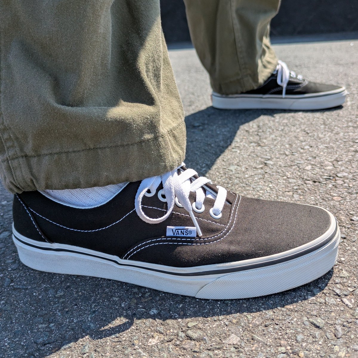 kouhei_roasso's tweet photo. おはようございます☀️💦
今日の通勤スニーカーは
VANSのERAです👟 https://t.co/DdJuKdu3vr