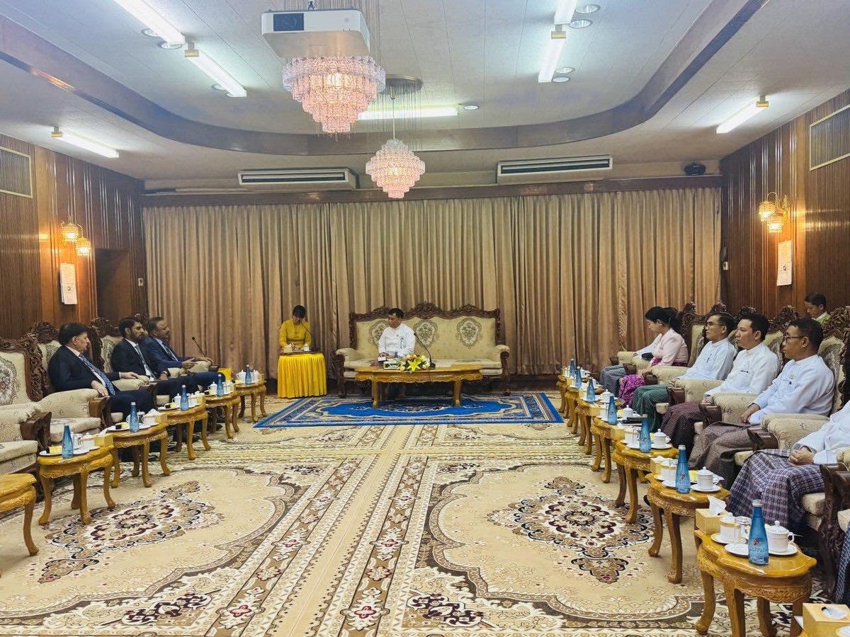 PakinYangon's tweet photo. Ambassador Tariq Karim met the Chief Minister of Yangon Region, U Aung Naing Thu,at his office in Yangon.The meeting focused on enhancing 🇵🇰-🇲🇲 ties,with emphasis on the Yangon Region. Discussions covered trade &amp;   economic cooperation,capacity building &amp; training,P2P contacts. https://t.co/6dPEBXUdPA