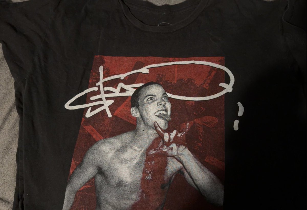 withhsympathyy's tweet photo. damn guys…guess i got to cut up and burn my steve o shirt…😭😭😖😖😂😂😂😂😂😂😂😂😂😂   over something that happened 20 years agao😭😭😭😭😢😭😂 https://t.co/IK6CcpCBha