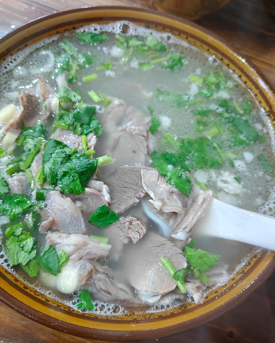 Yyt7979's tweet photo. 鲜美的羊肉汤 https://t.co/aKEDwJdTK5