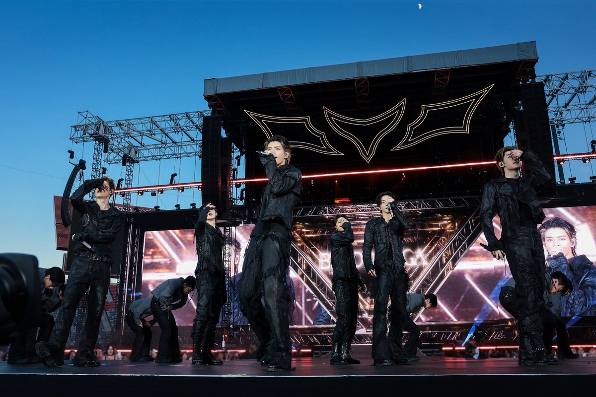 SnapdragonStdm's tweet photo. Will be thinking about last night until further notice 🖤

📸: BELIFT LAB (HYBE)

#엔하이픈 #ENHYPEN
#EN_WORLDTOUR_BLOODSAGA
#BLOODSAGA_IN_US 
#BLOODSAGA_IN_SANDIEGO https://t.co/kIlbirC2IS