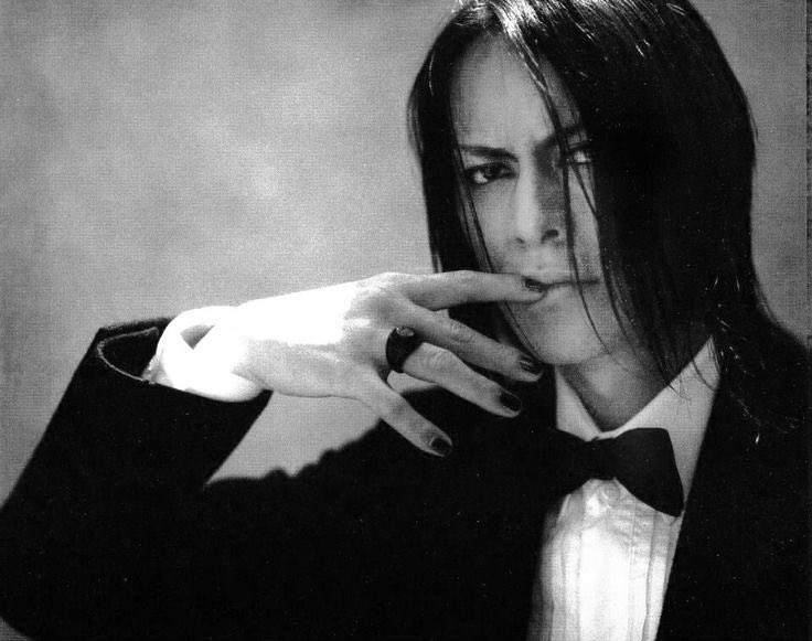 pukepicklestick's tweet photo. atsushi w a suit … 🤍*•. #bucktick https://t.co/xfwwBvgDO8