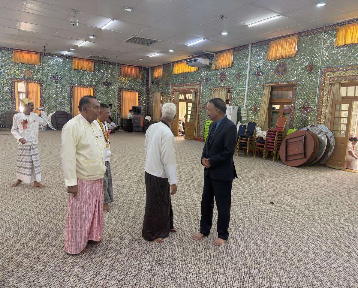 PakinYangon's tweet photo. Ambassador Tariq Karim visited Maha Mingalar Sasana Beikman in Yangon, where he interacted with members of the monastic community and pagoda administration during the Waso Robe and Candle offering ceremony. The visit reflects 🇵🇰commitment to interfaith harmony,mutual respect. https://t.co/K0TAKPdaoZ