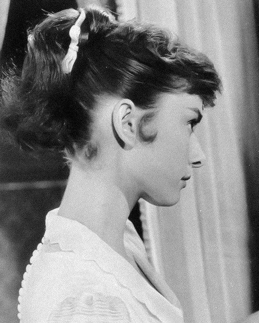 glirttery's tweet photo. audrey hepburn as princess ann for roman holiday (1953) https://t.co/qw9RpatxBZ