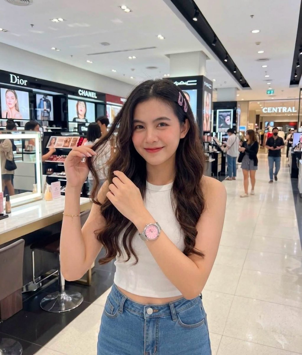 cheupoodee's tweet photo. ระหว่างแชมพู กับ เรา อะไรเข้าตาเธอมากกว่า🥰🩵
#ทักทาย คะ https://t.co/Y7nQTL62F2