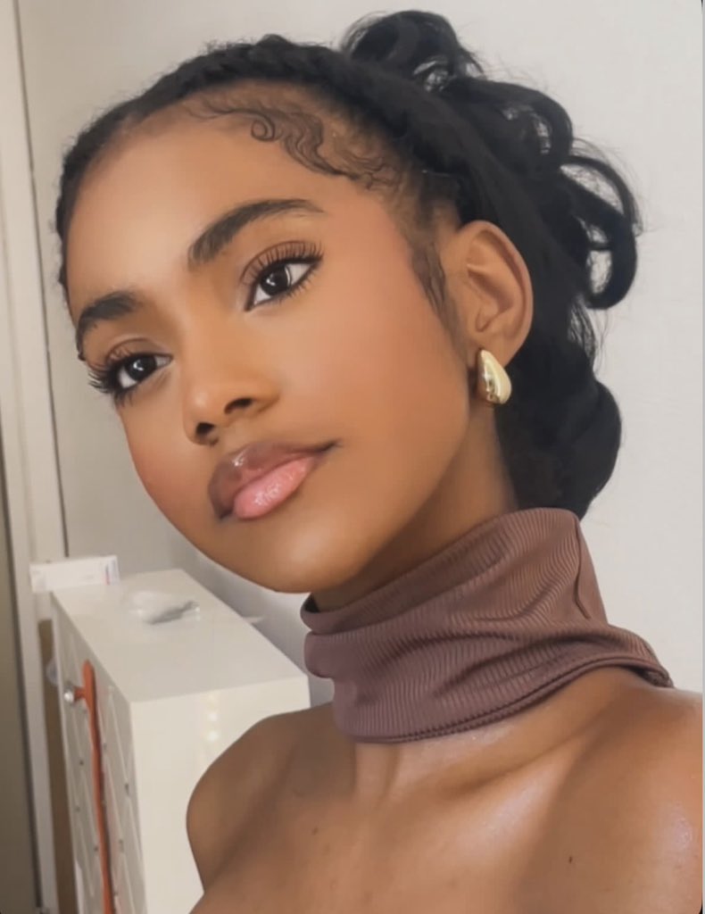 dfwmenah's tweet photo. Black girls are work of art😍 https://t.co/WVKGykDkEo