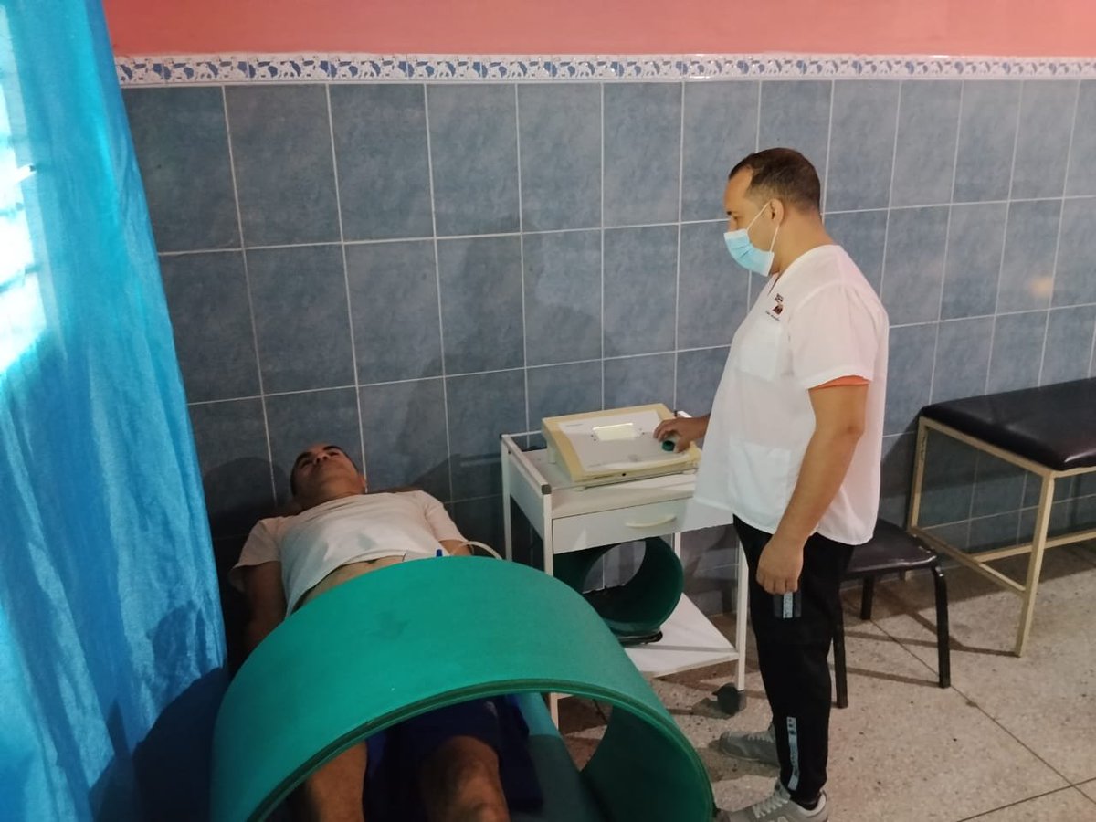 Bmcbarinas's tweet photo. Brigada Médica Cubana 
CDI  Julio García Álvarez 
Estado Barinas 

✓ Trabajo diario de nuestros Licenciados prestando un servicio de calidad y excelencia al pueblo hermano venezolano ,con la dedicación y entrega que los caracteriza.
✨️💆‍♀️
#CubaCoopera
#26DeJulio
#CubaPorLaVida https://t.co/We58HOiNTB
