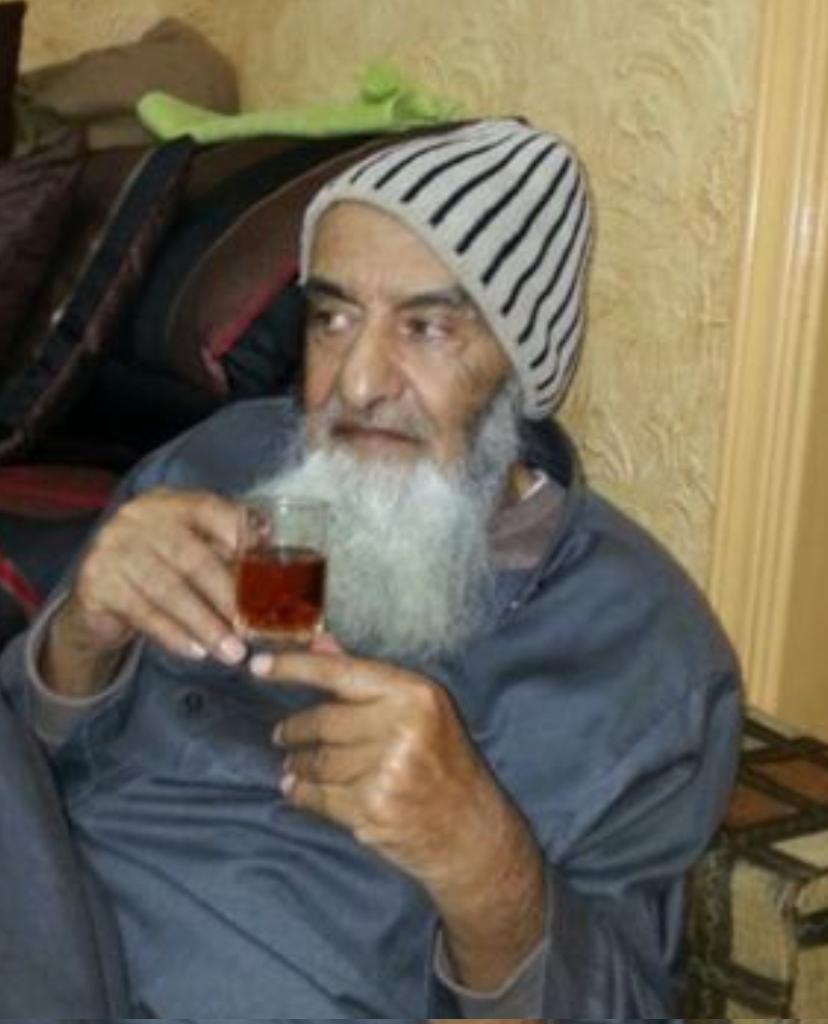 ydammas's tweet photo. ﷽ { يَا أَيَّتُهَا النَّفْسُ الْمُطْمَئِنَّةُ ارْجِعِي إِلَى رَبِّكِ رَاضِيَةً مَّرْضِيَّة فَادْخُلِي فِي عِبَادِي وَادْخُلِي جَنَّتِي }
بقلوب مؤمنة بقضاء الله وقدره ننعي العم الوالد الشيخ محمد بن مسفر محمد دماس.
نسأل الله عز وجل أن يرحمه ويغفر له ويكرم نزله ويوسع مدخله ويغسله بالماء والثلج والبرد وأن يجعله في عليين مع النبيين والصديقين والشهداء والصالحين، وعزاءنا لجميع أبنائه وبناته وإخوانه وأهله الكرام و أهالي #آل_دماس وكافة ذويه ومحبيه.  إنا لله وإنا إليه راجعون

لا تنسوه من خالص وصادق دعائكم.