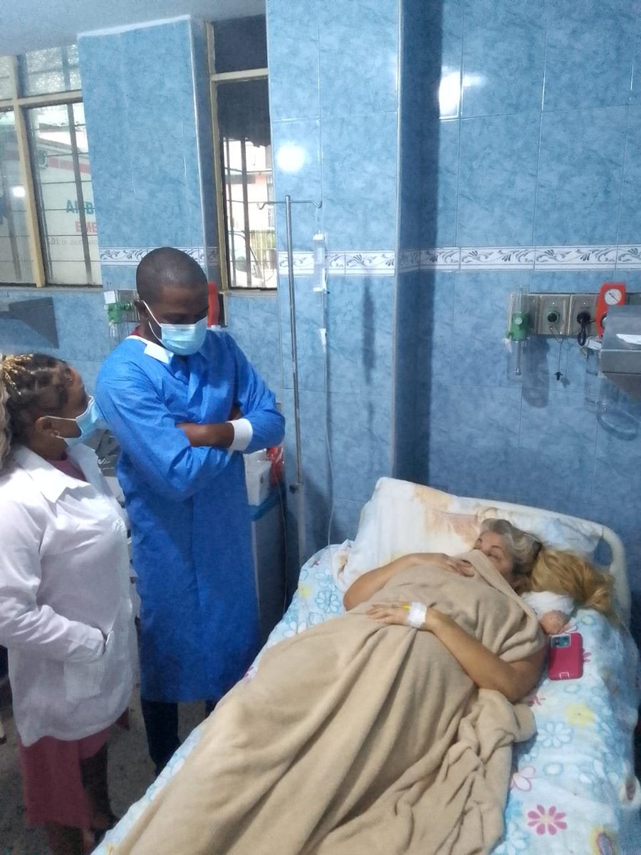 Bmcbarinas's tweet photo. Brigada Médica Cubana del Centro Diagnóstico Integral CDI Escuela Julio García Álvarez 
Estado Barinas 
Municipio Barinas Centro 
Parroquia El Carmen 
✓ Entrega y recibo del turno de guardia,pase de visita asistencial.
#CubaCoopera https://t.co/IADebKHt4O