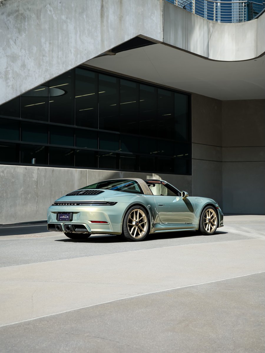 mascdaily's tweet photo. Porsche 911 Targa (992) 🌴 https://t.co/W8oC1SUNze
