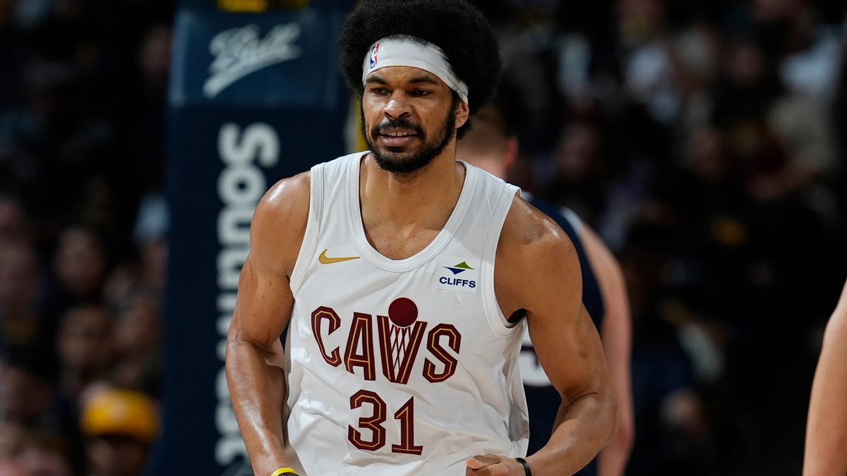 BGNHoops's tweet photo. Sign LeBron. Trade Mobley for AD. Starting lineup of:

Harden 
Mitchell 
LeBron
AD
Jarrett Allen

Easy championship. https://t.co/Ssupt08UyZ