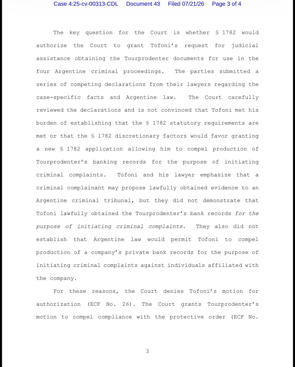 Pampa139's tweet photo. 🚨CAUSA AFA

LA SENTENCIA DICTADA POR EL JUEZ CLAY DANIEL LAND, DEL DISTRITO DE GEORGIA.

El juez federal de Georgia le dice a Tofoni que no puede usar los documentos bancarios de Tourprodenter para sus denuncias penales en Argentina y le ordena que “recoja” y DESTRUYA lo que ya difundió fuera del juicio civil contra la AFA.

No solo quisieron operar al Chiqui Tapia con una BURDA fake news, sino que un juez en Georgia dijo que la causa no tiene pies ni cabeza, es un PAPELÓN.